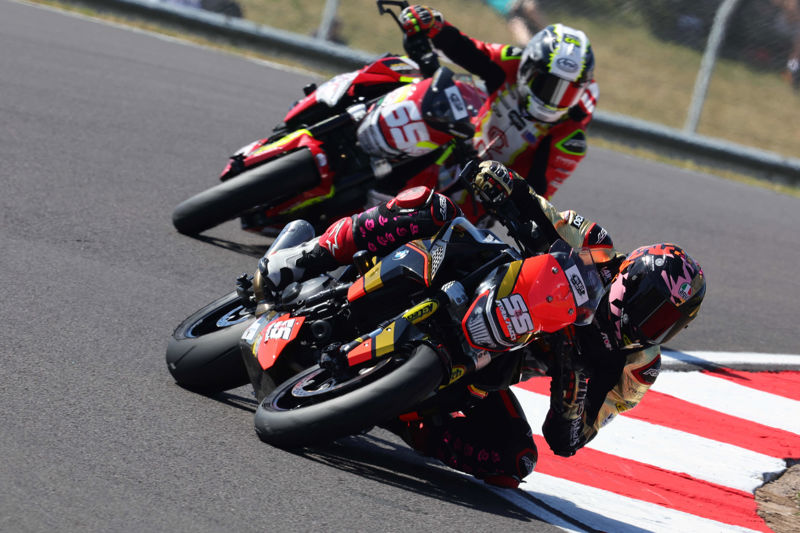 ROKiT OFF BMW F 900 R Cup: Ryde and Stacey share Heat Race wins at Donington Park