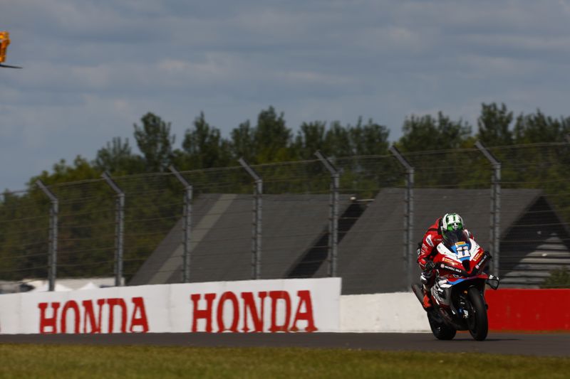 Pirelli National Superstock Championship: Allingham takes control to lead second practice