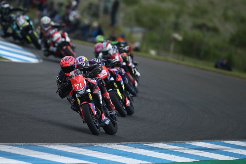 ROKiT OFF BMW F 900 R Cup: Grace takes LCQ win