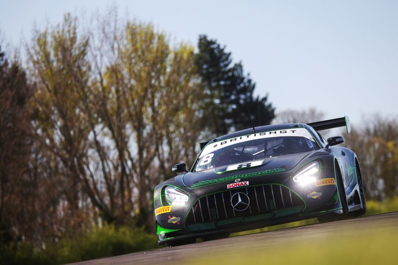 Still time to save on Oulton Park British GT and GB4 tickets 