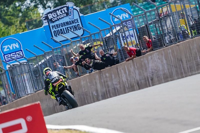 Quattro Group British Supersport Championship: Brilliant Bayliss storms to win number five