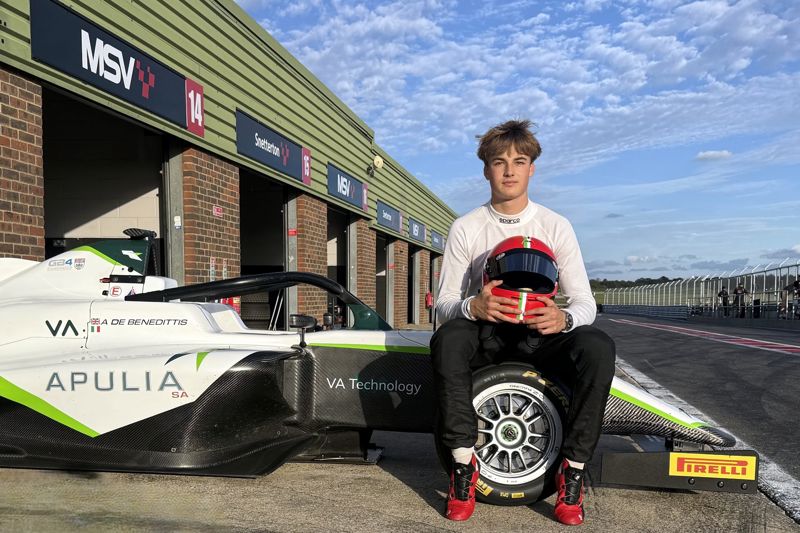 Alexander De Benedittis signs with Pace Performance for GB4 Winter Series