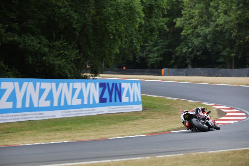 Redding stays ahead with top 15 riders covered by 0.976s at Brands Hatch Redding stays ahead with top 15 riders covered by 0.976s at Brands Hatch