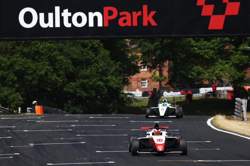 Oulton Park qualifying starts at 13.52 - how to follow the action