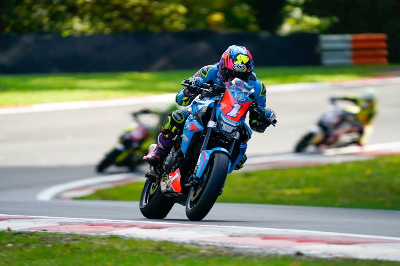 ROKiT OFF BMW F 900 R Cup: Burrell leads championship rival Smith in free practice