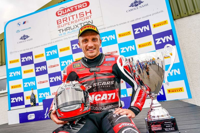 Quattro Group British Supersport Championship: Stapleford victorious after dramatic last lap scrap with Öncü and Bayliss