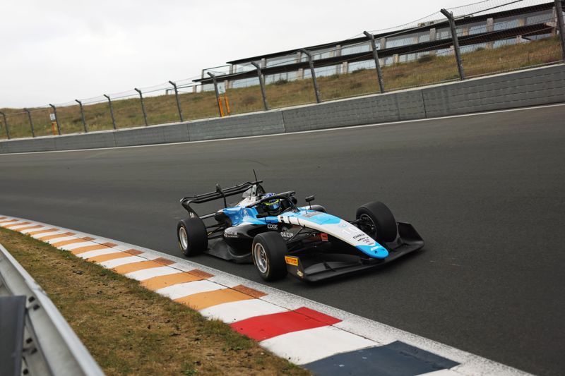 Friday session one: Seewooruthun smashes GB3 lap record