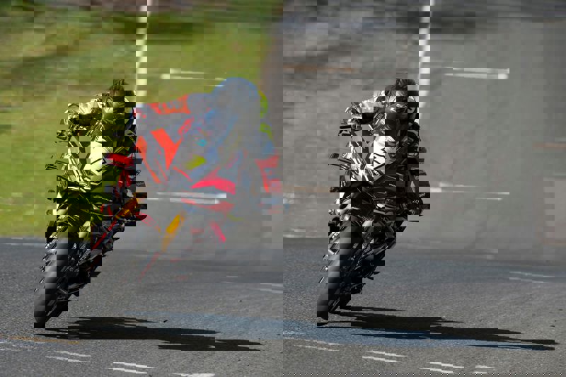 Ryde versus Redding and Ray in final BSB pre-season test at Oulton Park