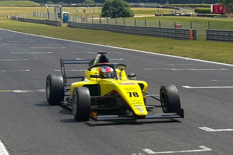 Karting graduate Charlie Smith tops second day of Snetterton GB4 test Karting graduate Charlie Smith tops second day of Snetterton GB4 test