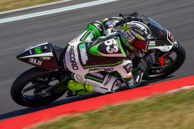 R&G Moto4 British Cup: Dunabie pips Frost to pole