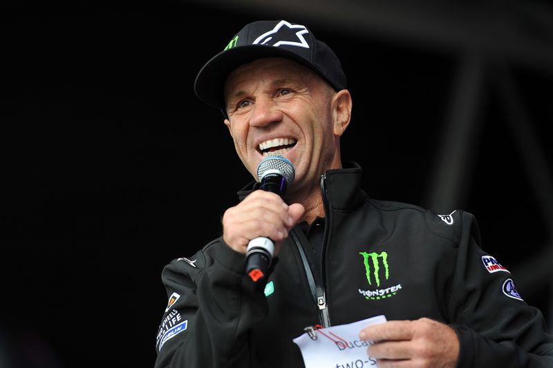 Two Wheels for Life offer fans chance to ride Brands Hatch with Randy Mamola at season finale