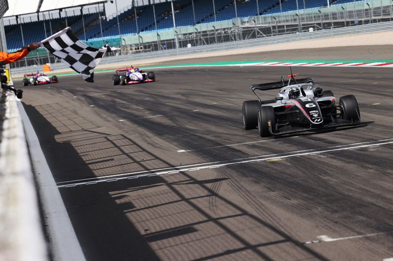 Fairclough resists Campbell-Pilling to double up in Silverstone GB3 race two Fairclough resists Campbell-Pilling to double up in Silverstone GB3 race two