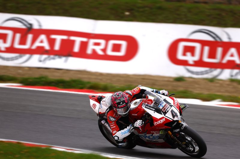 Redding holds off Ray by 0.094s ahead of Race 1 at Brands Hatch