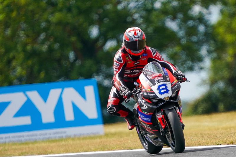 Quattro Group British Supersport Championship: Stapleford stays ahead to beat Kennedy to pole