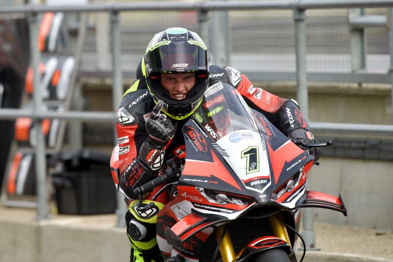 Ryde wins to become the third different Snetterton race winner 