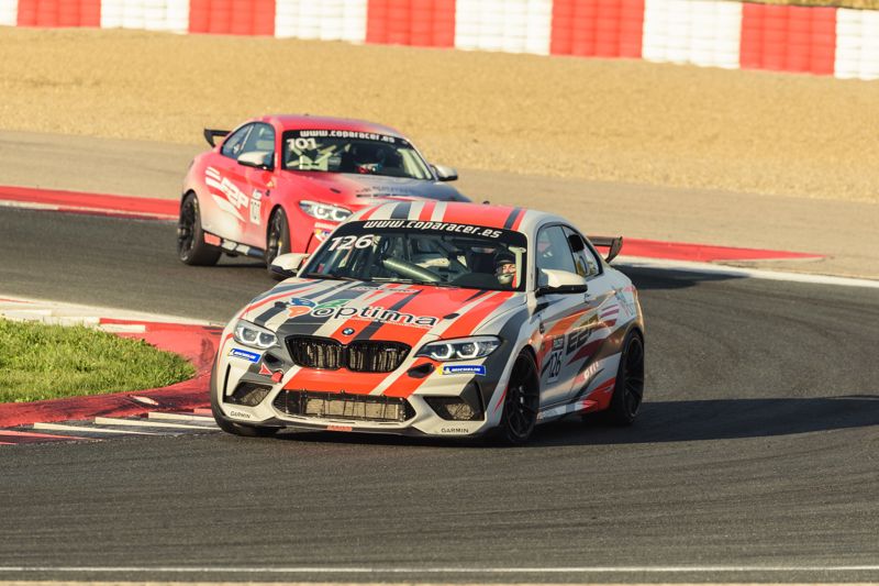 El Porsche Sprint Challenge Ibérica y la Copa Racer se dirigen al Circuito de Navarra este fin de semana El Porsche Sprint Challenge Ibérica y la Copa Racer se dirigen al Circuito de Navarra este fin de semana