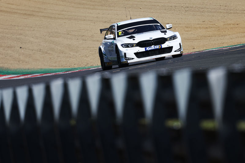 BTCC Free Practice: De Leon leads the way on Brands Indy