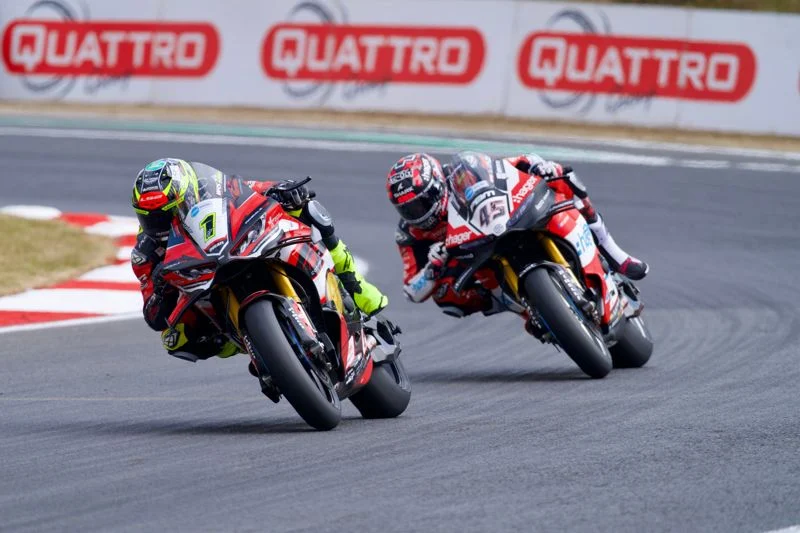 ZYN BSB Race 1: Ryde beats Redding as Brands Hatch battle commences ZYN BSB Race 1: Ryde beats Redding as Brands Hatch battle commences