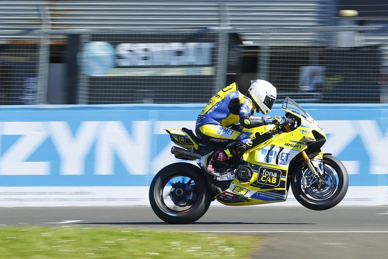 Graeme Irwin back in the hot seat: “I am absolutely buzzing and can’t wait for Snetterton”