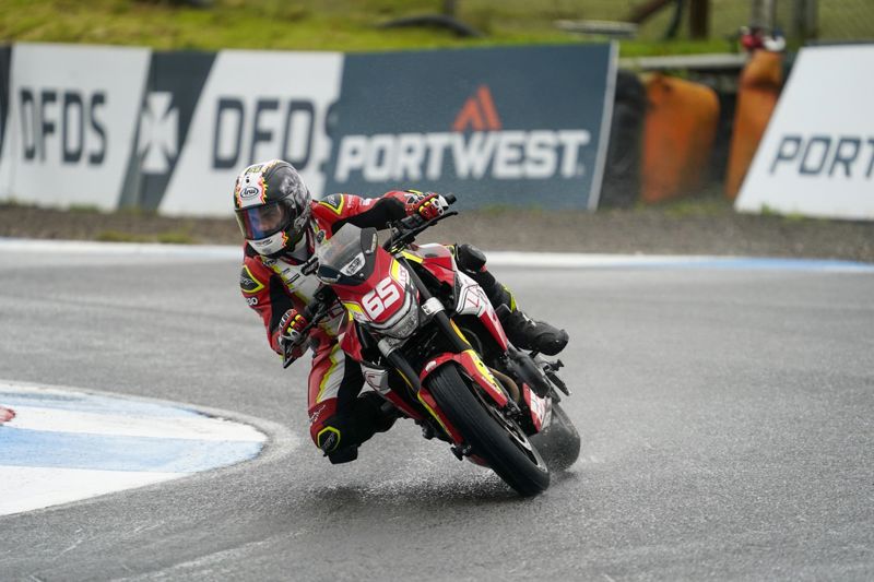 ROKiT OFF BMW F 900 R Cup: Coates leaves it late to bag pole