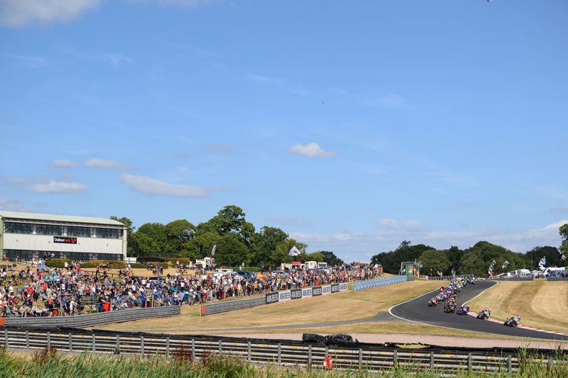 Relentless Ray celebrates victory in Oulton Park opener